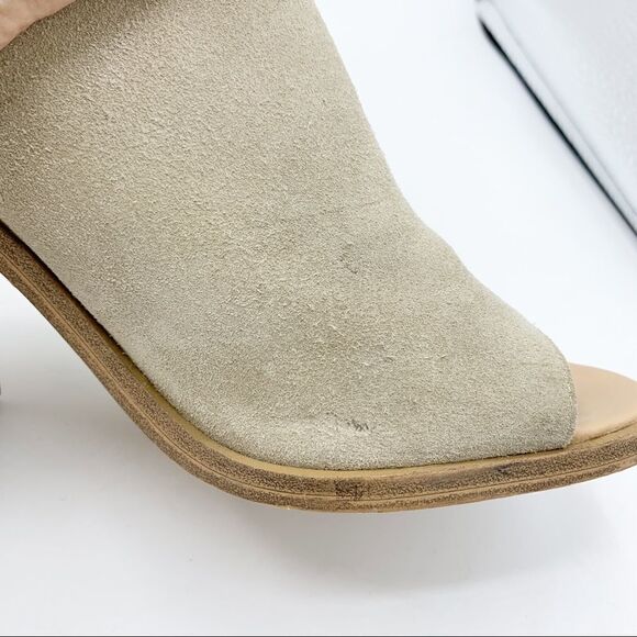 Marc‎ Fisher Vashi Ankle Strap Suede Chunky Heels - Picture 8 of 15